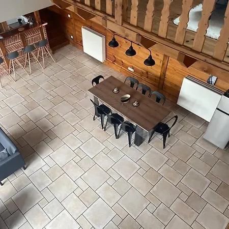 6 Personnes Avec דירה